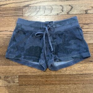 HardTail gray camouflage terry shorts size medium/juniors
